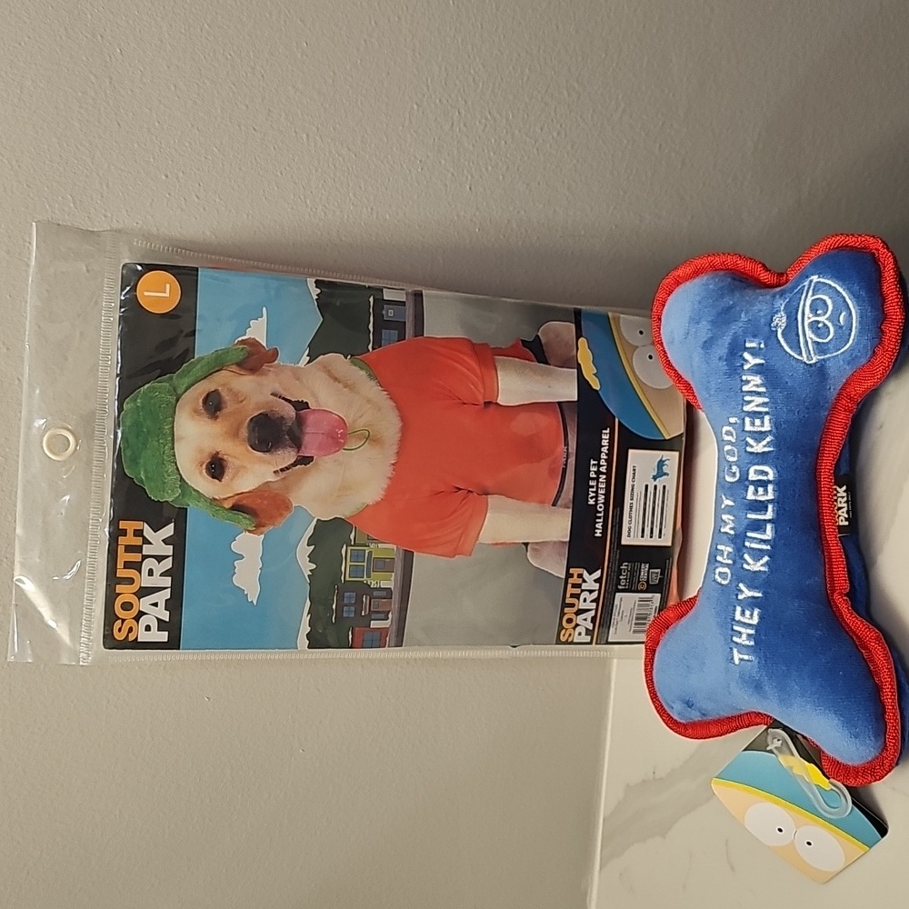 South Park Kyle Pet Halloween Apparel & So Pk Dog Toy Bundle. All New.